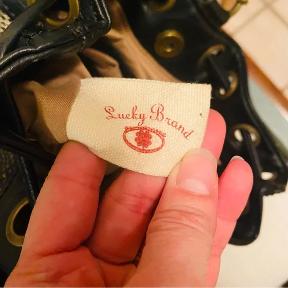 Lucky Brand Womens Bali Hai Sling Fabric Purse Black/White Geometric Pattern - Picture 12 of 14